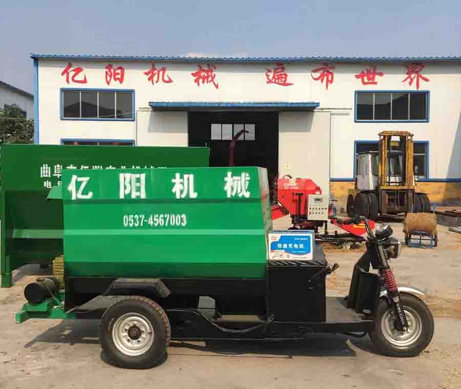 撒料車(chē)